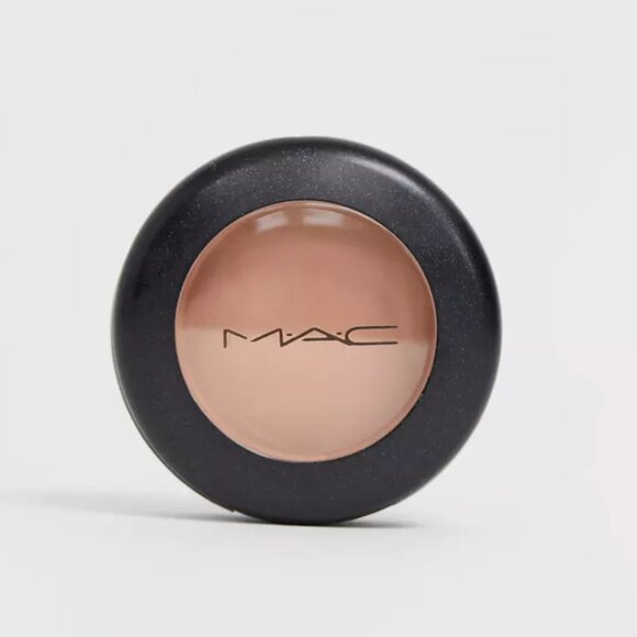 MAC Matte Eyeshadow - Tete-A-Tint Matte - Picture 1 of 3